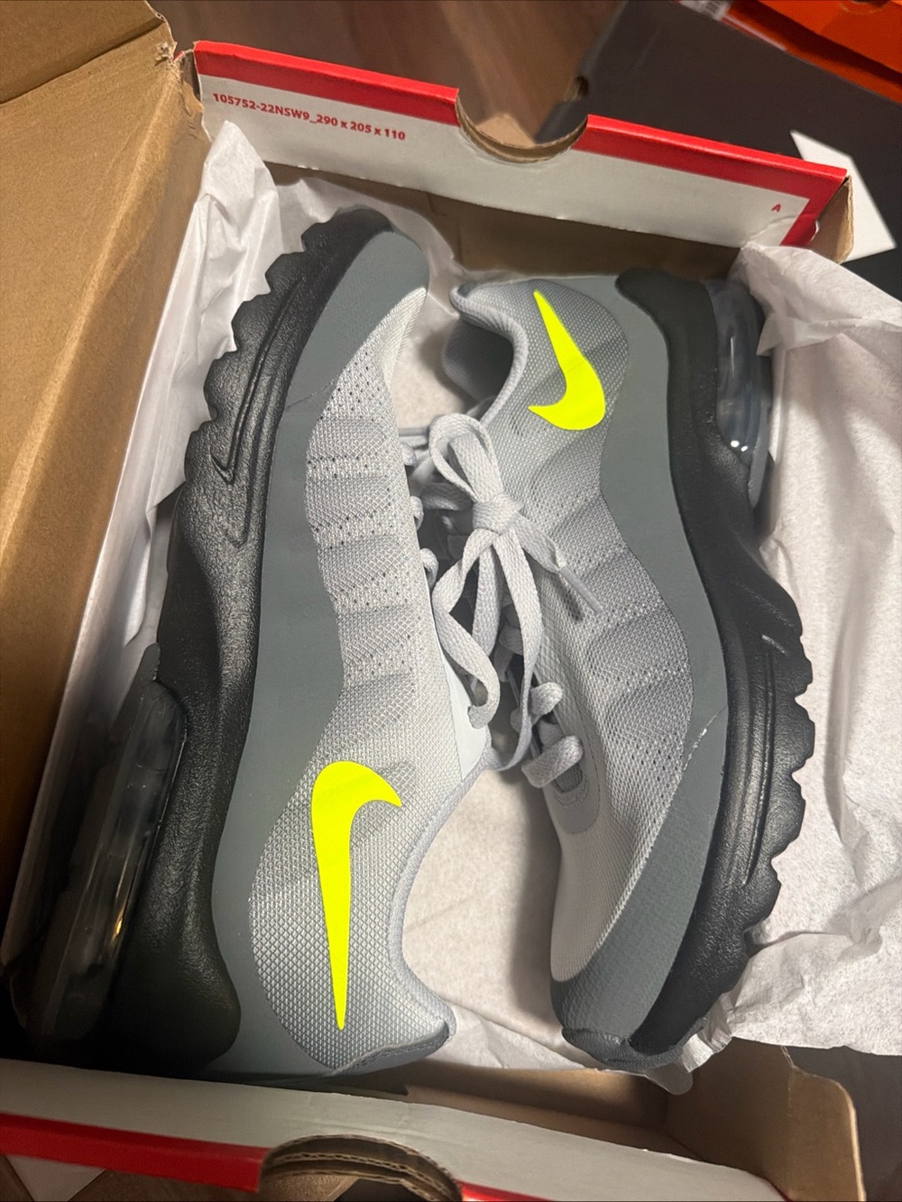 Nike Air Max Invigor Big Kids 6.5Y Dark Grey Volt CZ4193-002 New Sneakers